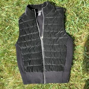 Athleta woman’s vest Black Quilted front Puffer with Ribbed sweater back